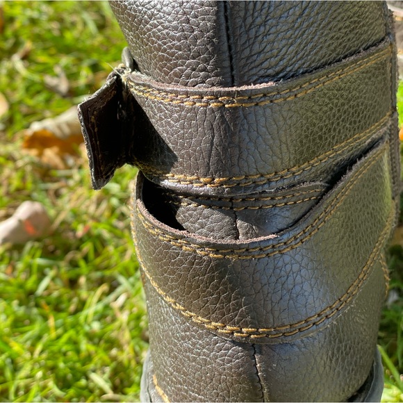 B.O.C women’s brown pebbles leather boots. Size 8 - Picture 2 of 7